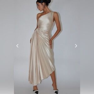 ONE-SHOULDER ACCORDION PLEAT DRESS CHAMPAGNE